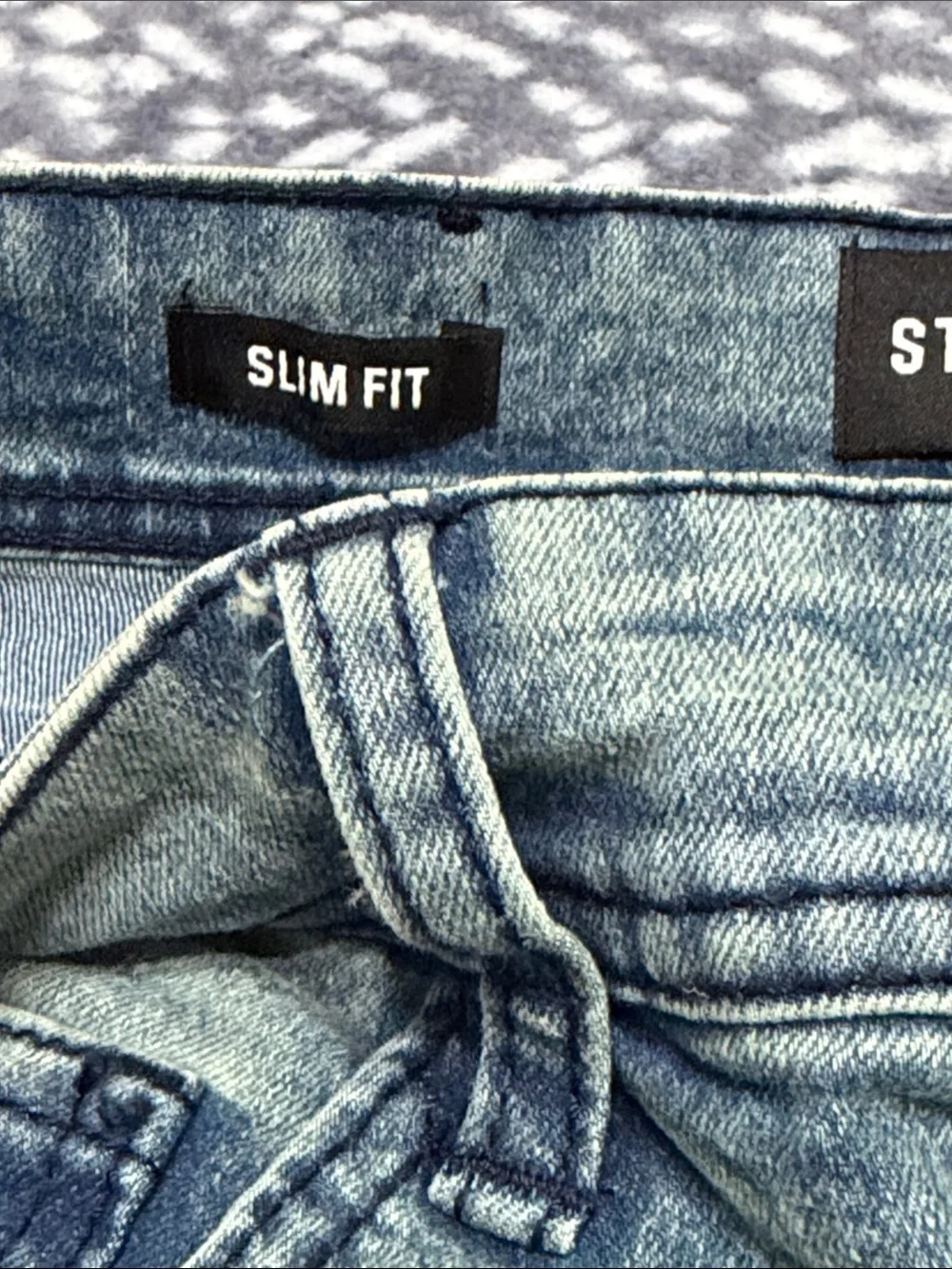 Men's Straight Jeans in Faded Blue -